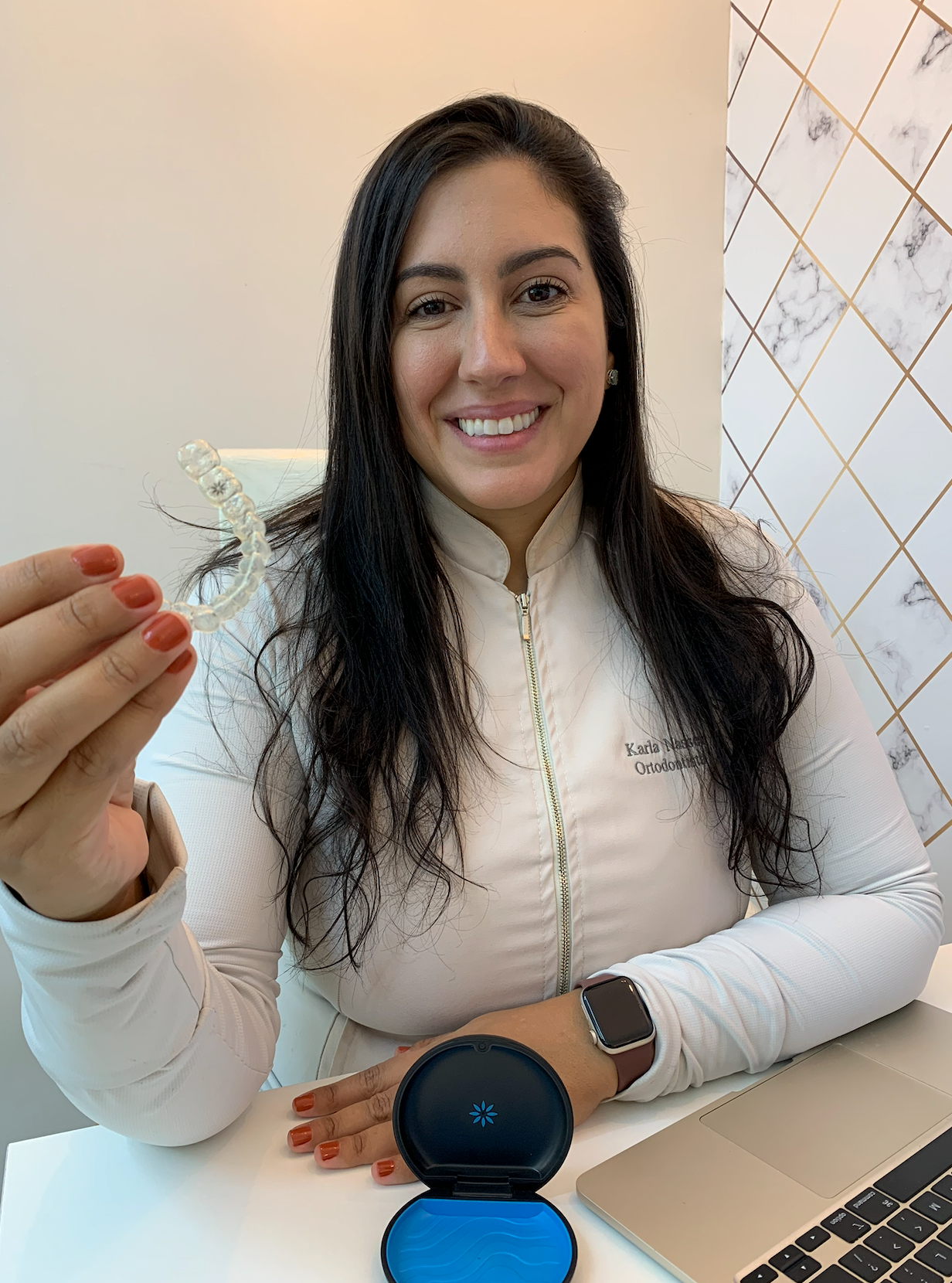 Dra. Karla Nasser, Ortodontia - ZM Odontologia Avançada